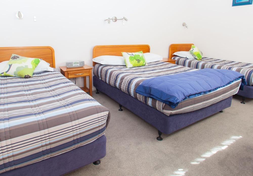 Asure Admirals View Motel Пейхія Екстер'єр фото