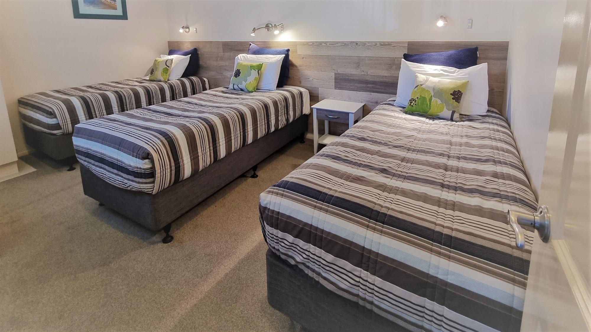 Asure Admirals View Motel Пейхія Екстер'єр фото